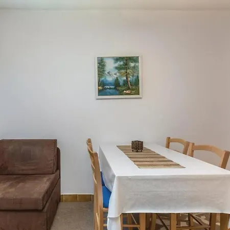 Alma Apartmán